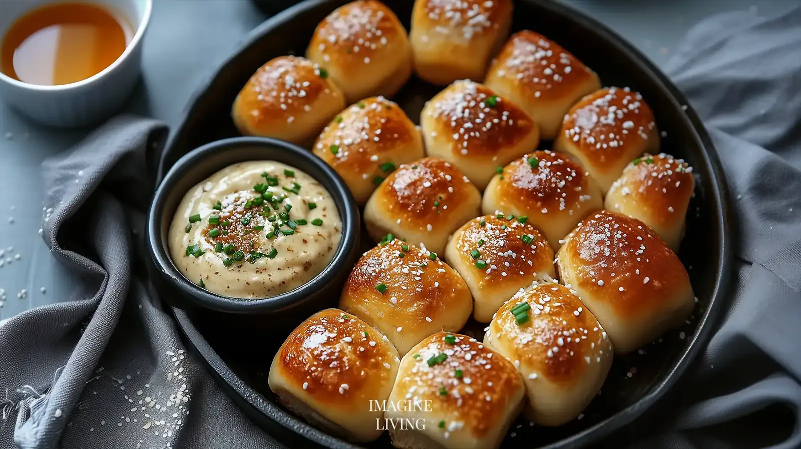 Soft Pretzel Bites with Creamy Garlic Dip